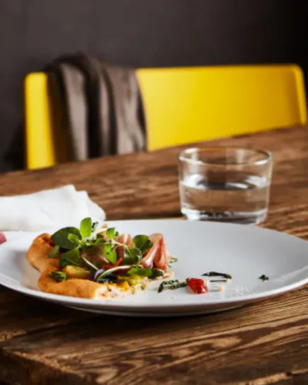 Porcelain Dinner Set White 18 Pcs