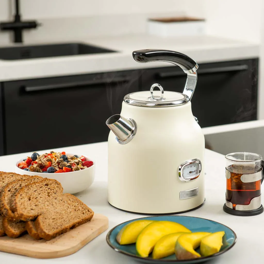 Westinghouse Retro Electric Kettle 1.7L White Westinghouse Retro Electric Kettle 1.7L White - Image 2